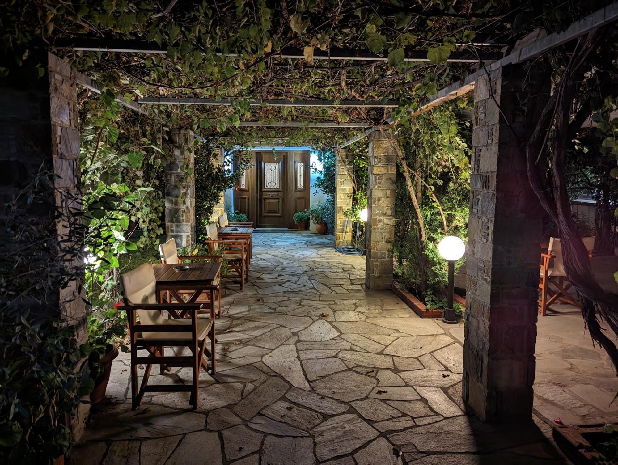 Guesthouse Christos Skopelos Town Exterior foto
