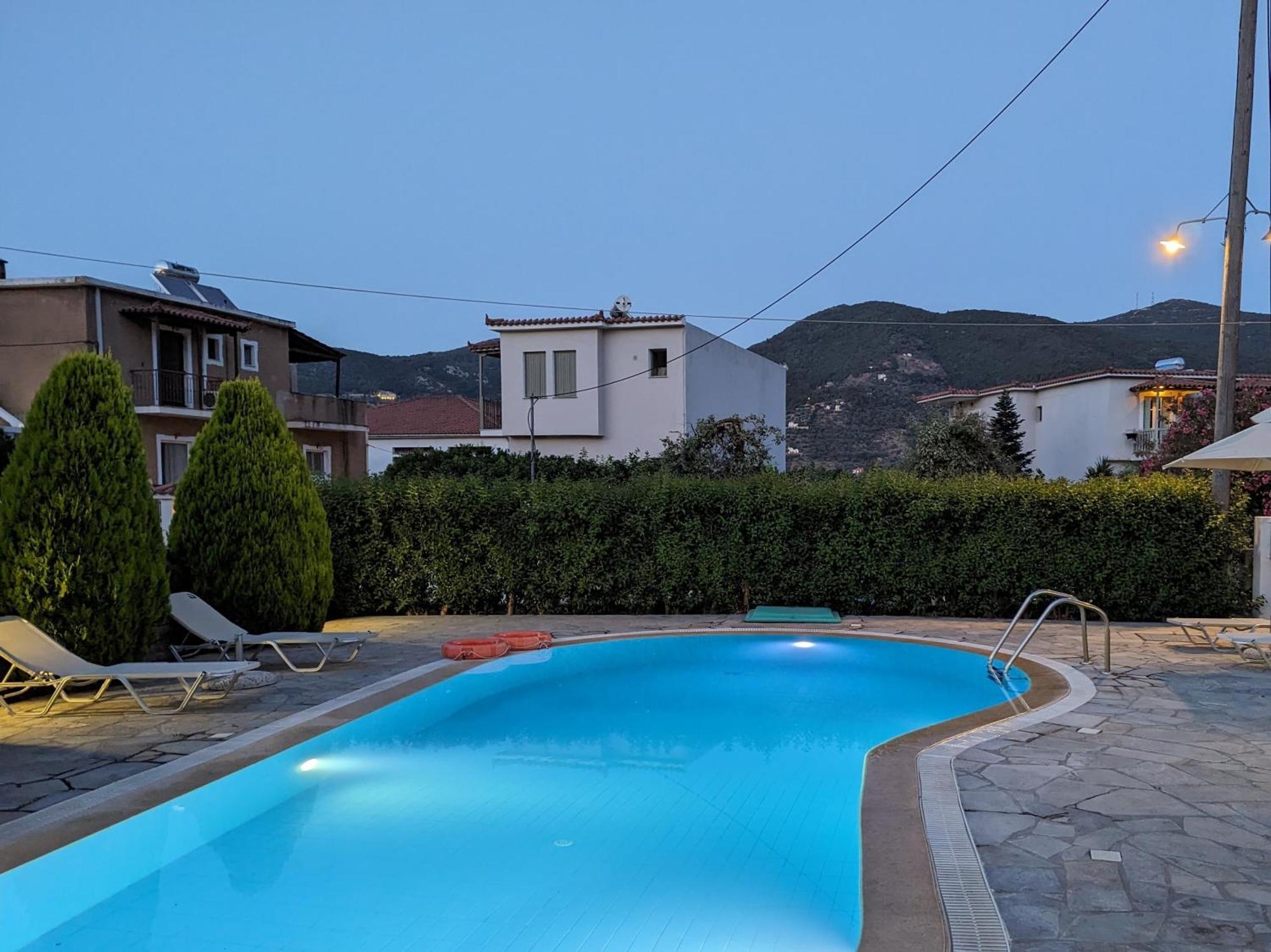 Guesthouse Christos Skopelos Town Exterior foto