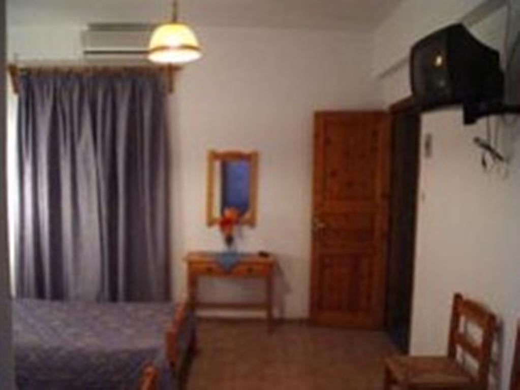 Guesthouse Christos Skopelos Town Quarto foto